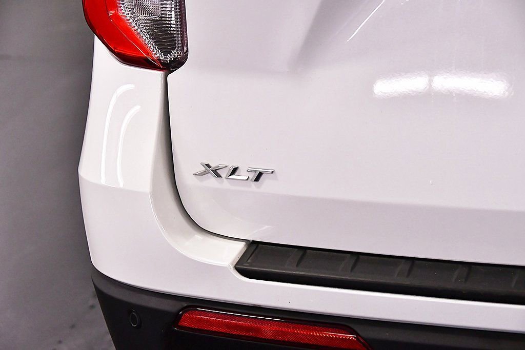 Used 2024 Ford Explorer XLT w/ Class IV Trailer Tow Package image 11