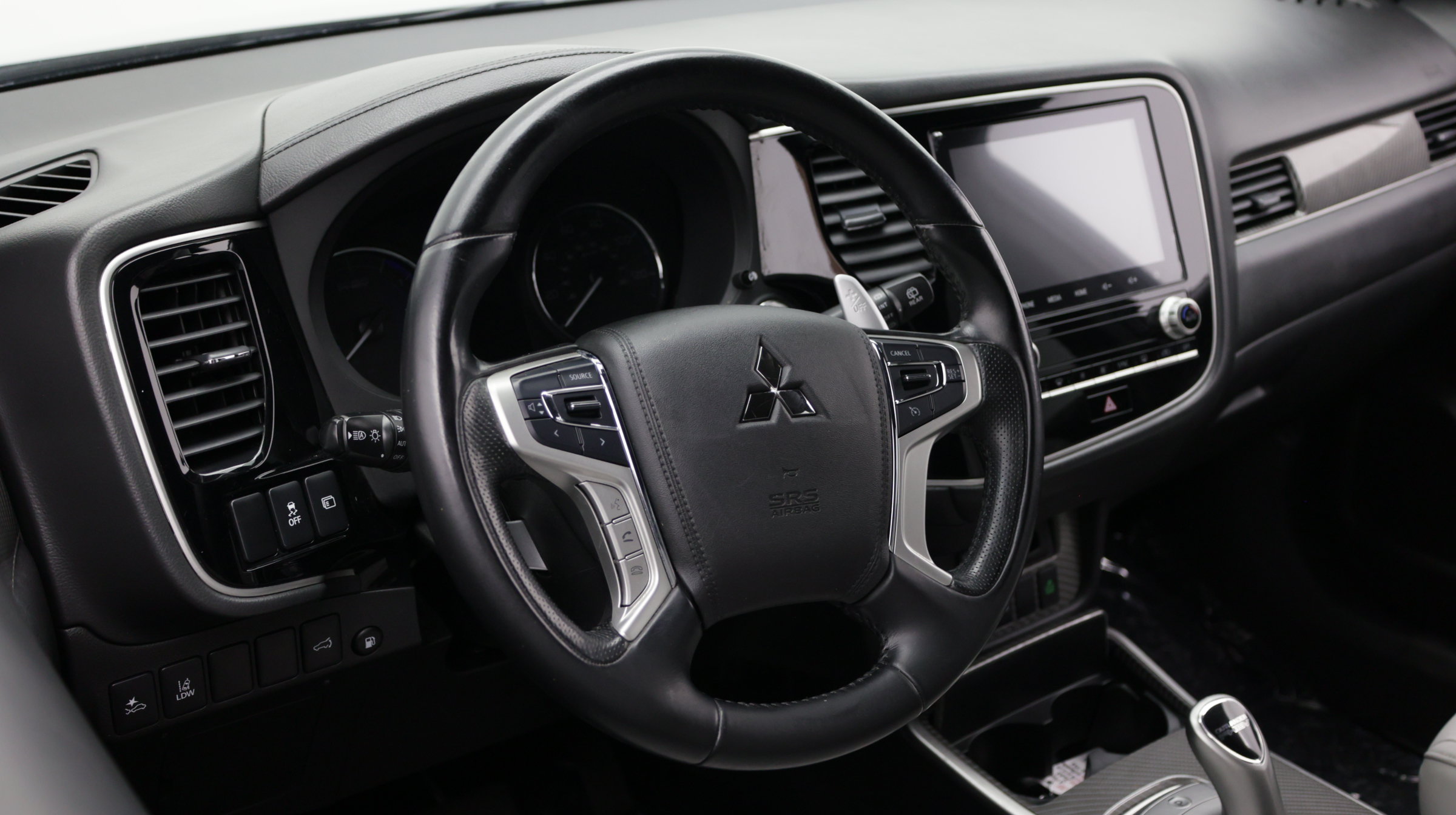Used 2022 Mitsubishi Outlander LE AWD/4WD image 13
