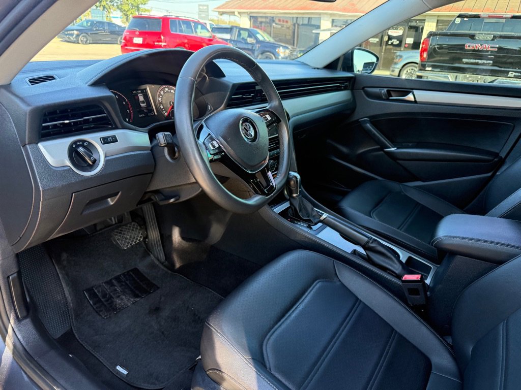 Used 2021 Volkswagen Passat 2.0T SE image 12