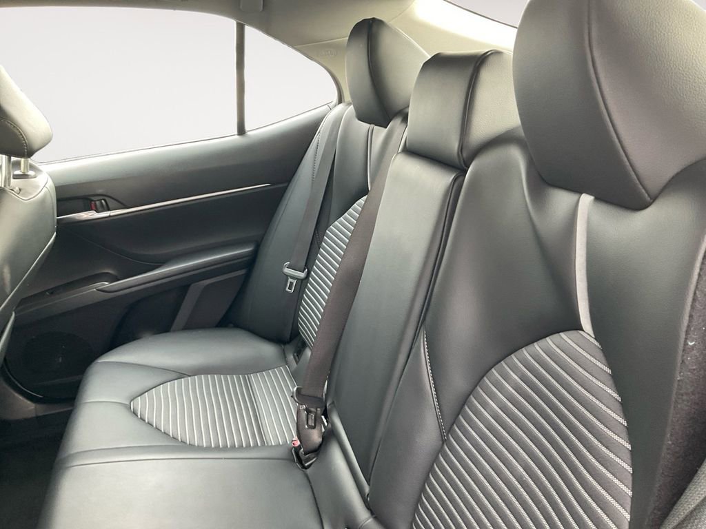 Used 2023 Toyota Camry SE image 29