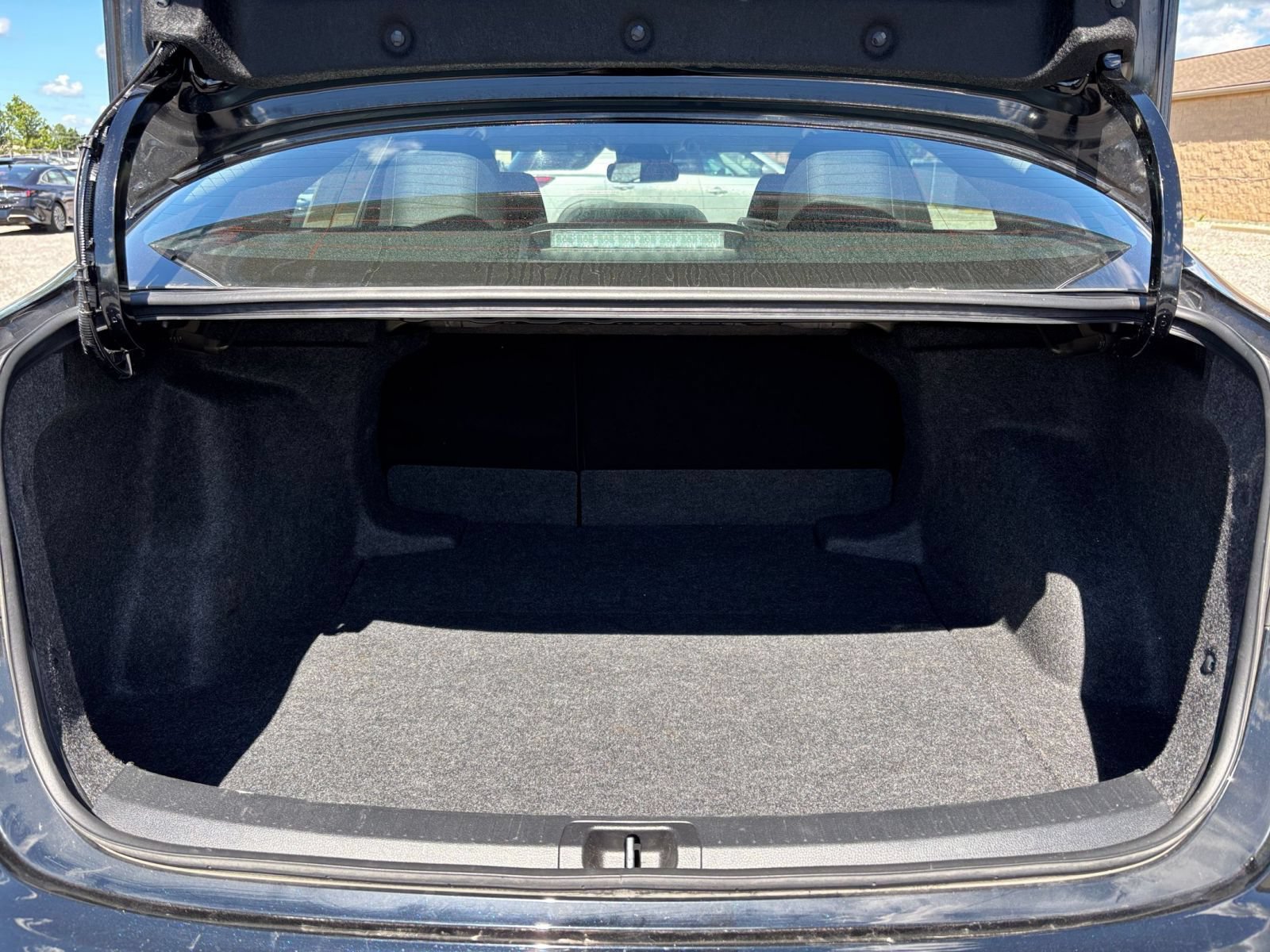 Used 2025 Toyota Corolla LE FWD image 30