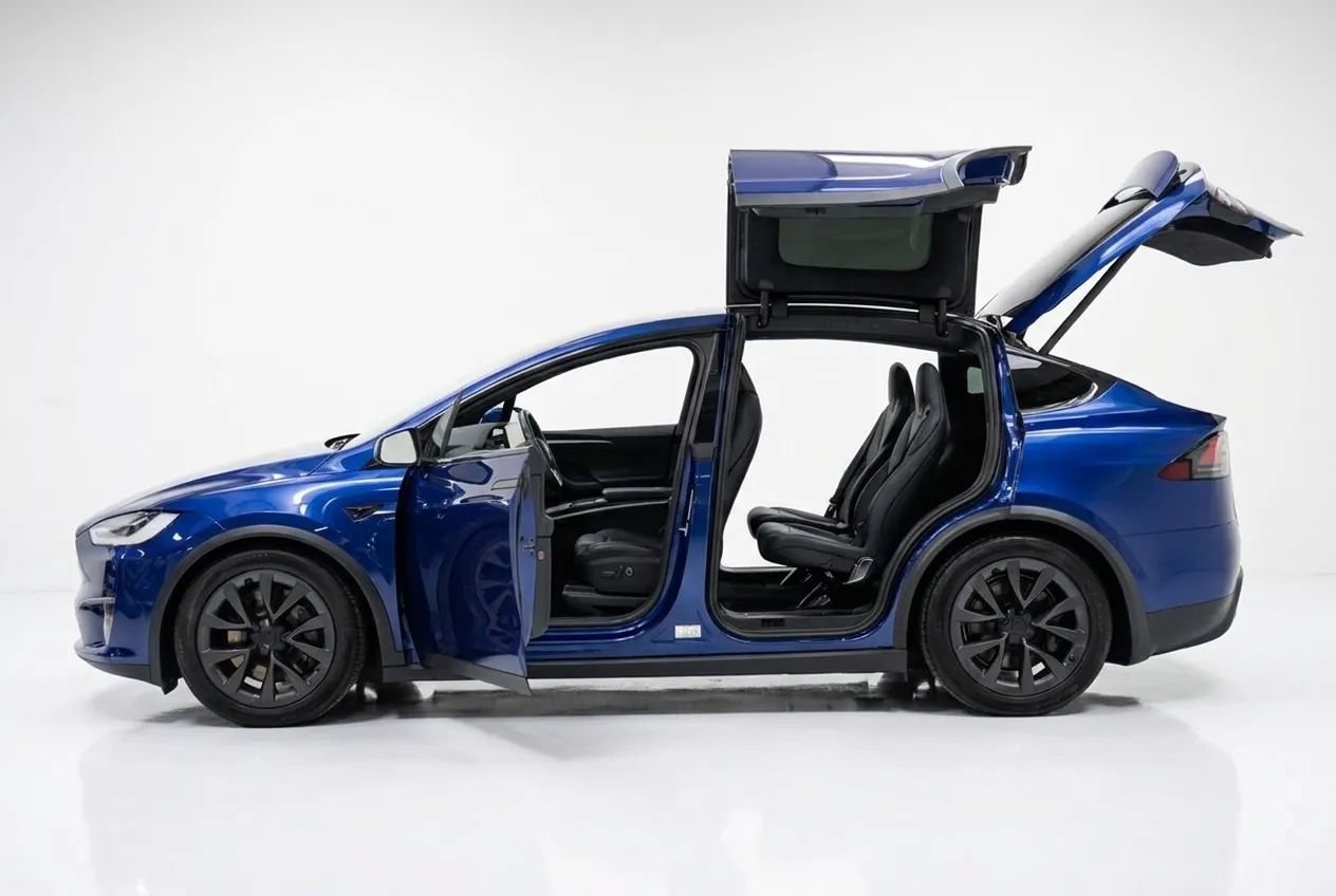 Used 2023 Tesla Model X Plaid AWD/4WD image 9