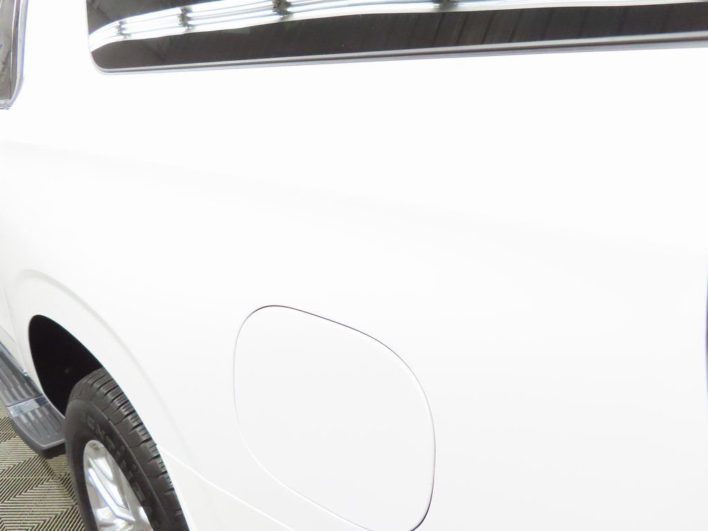 Used 2024 GMC Yukon XL SLT w/ SLT Premium Package image 40