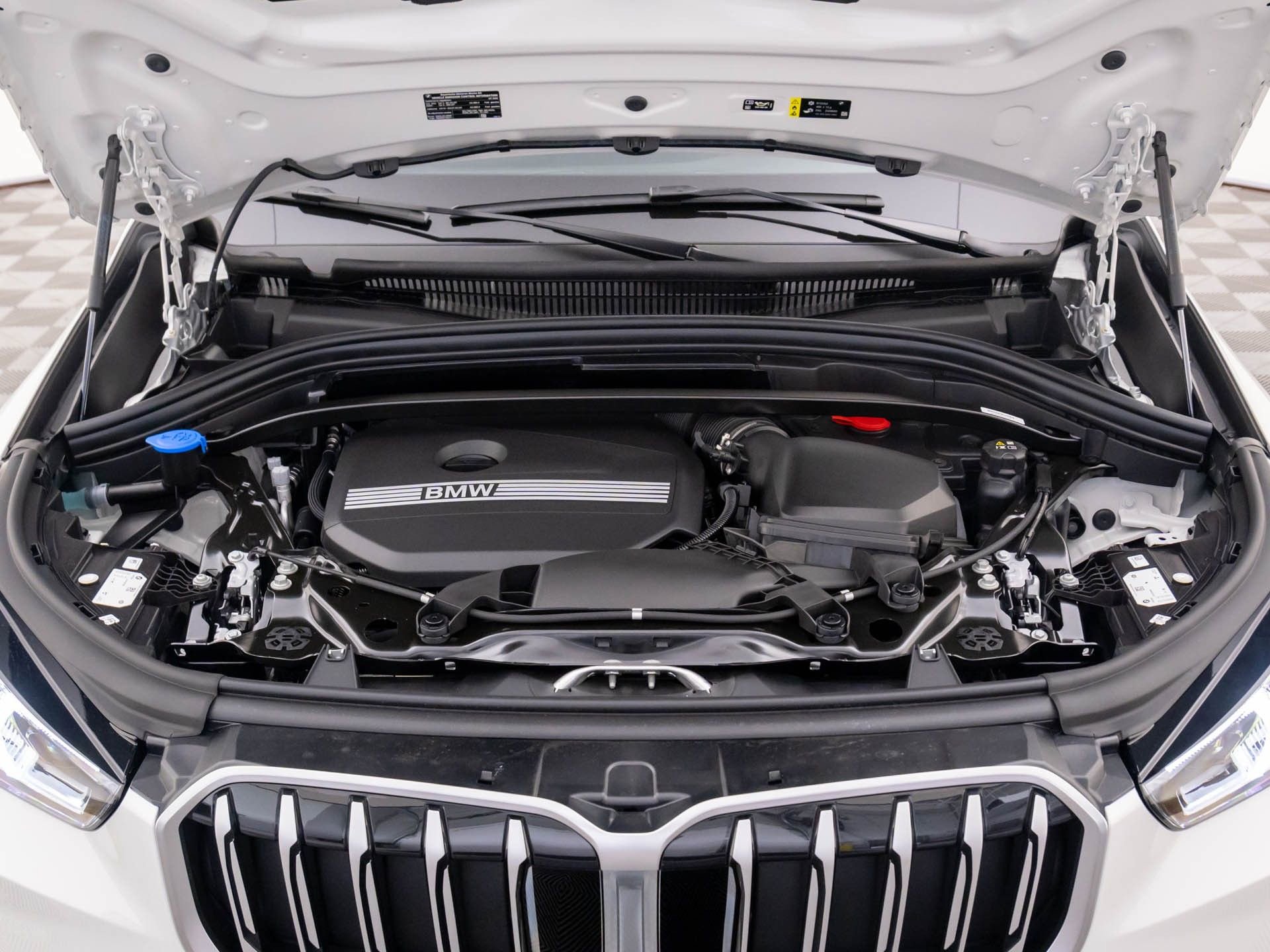 Used 2026 BMW X1 xDrive28i AWD/4WD image 27