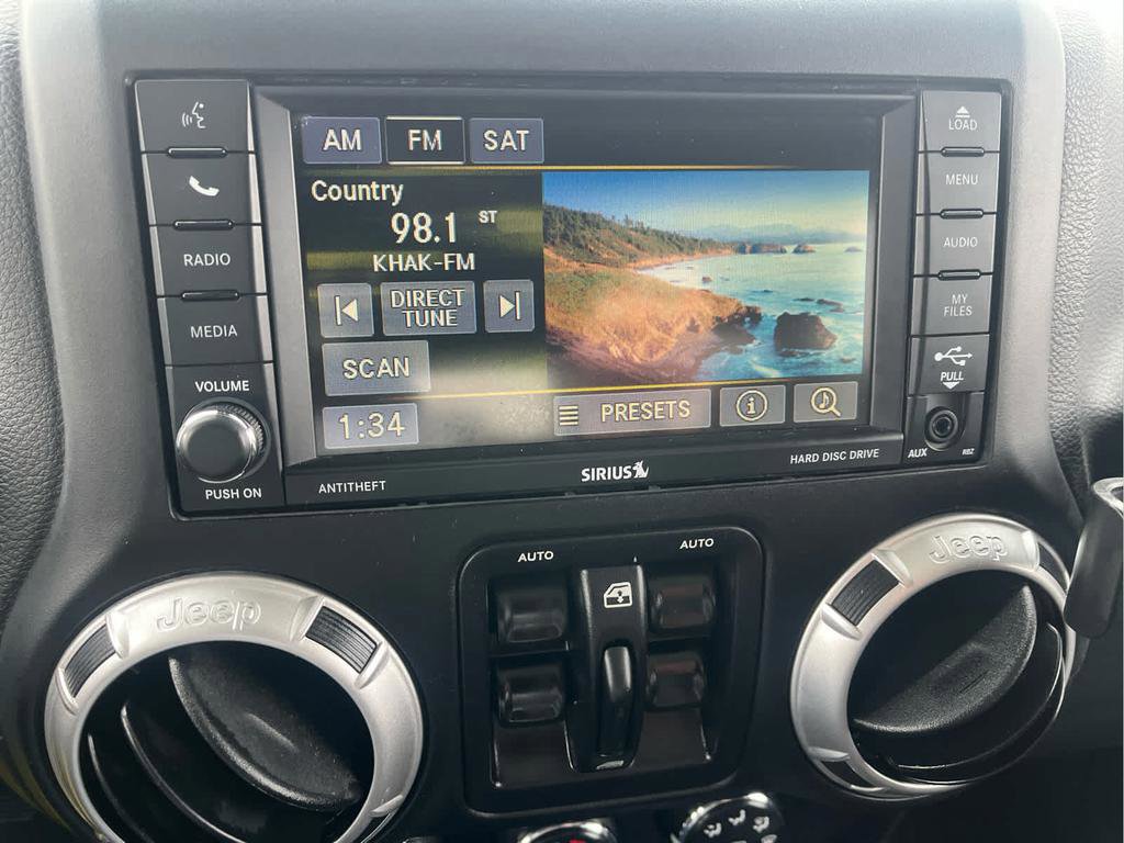 Used 2015 Jeep Wrangler Unlimited Sport AWD/4WD image 19