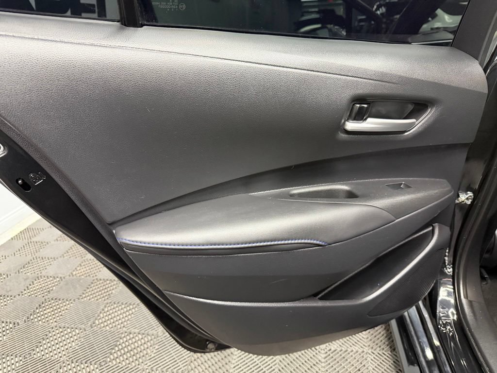 Used 2022 Toyota Corolla SE FWD image 40