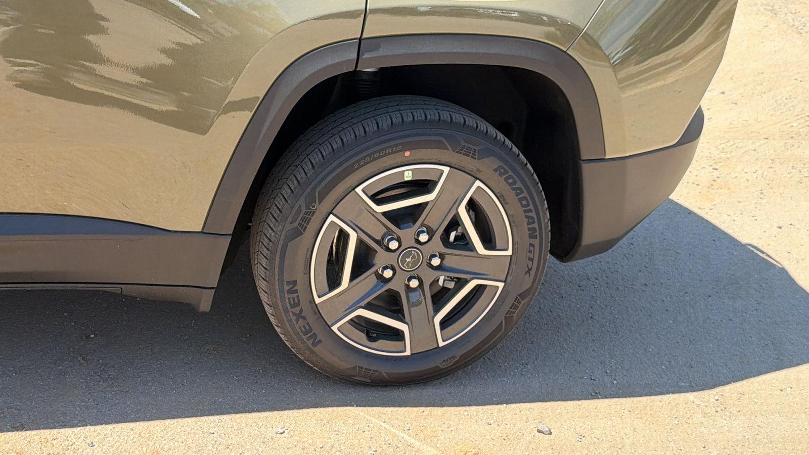 New 2026 Jeep Cherokee Laredo AWD/4WD image 12