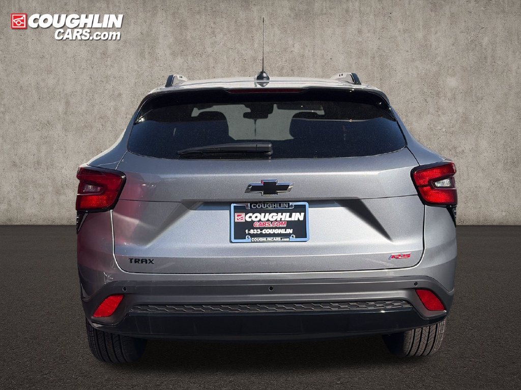 New 2026 Chevrolet Trax RS w/ Sunroof Package FWD image 5