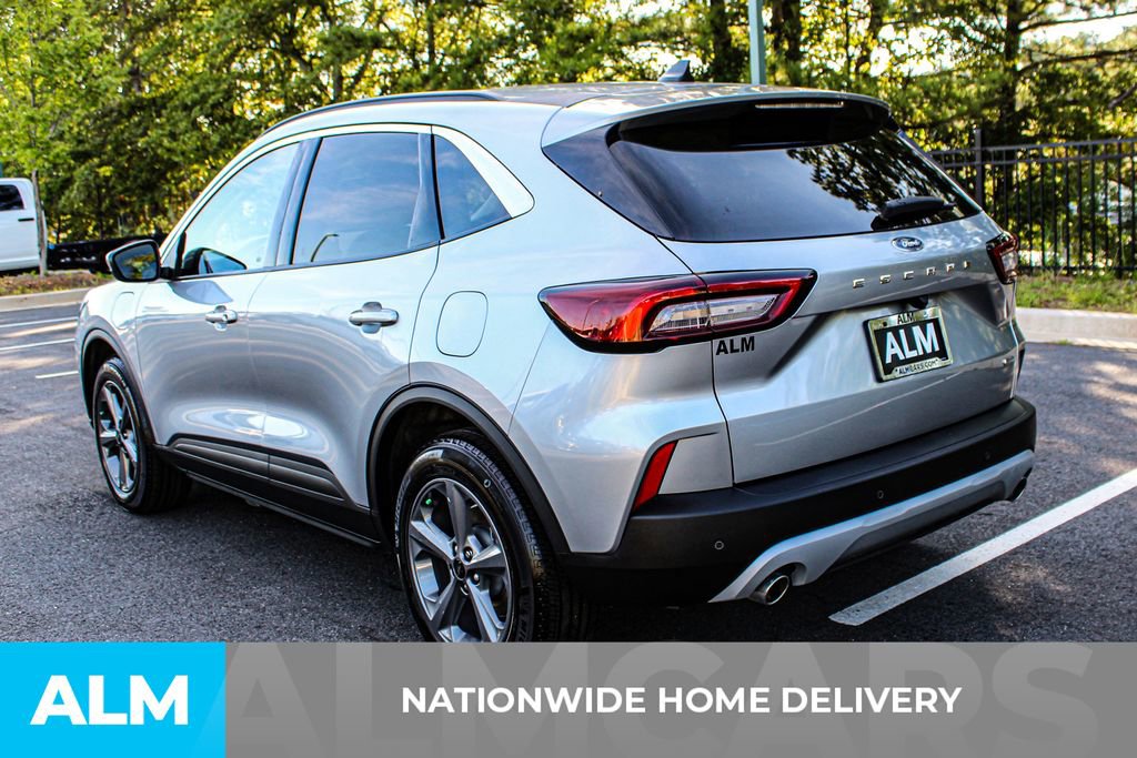 Used 2023 Ford Escape SE image 5