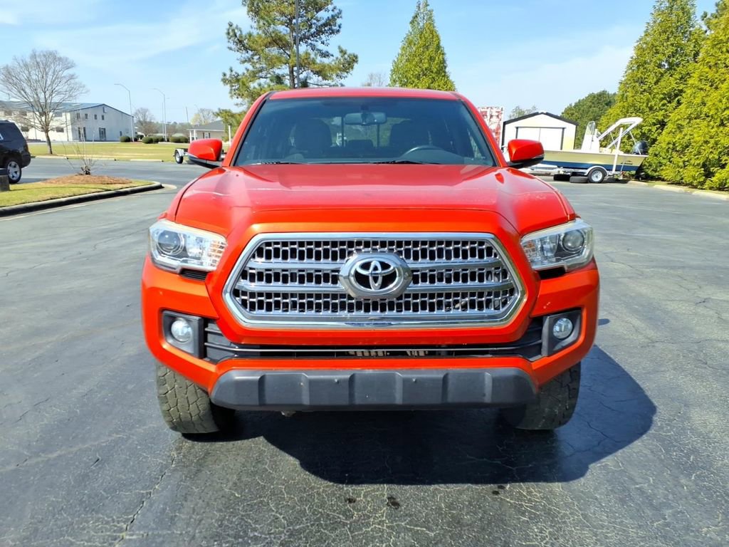 Used 2017 Toyota Tacoma TRD Off-Road w/ Tow Package (A/T) image 8