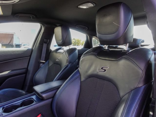 Used 2015 Chrysler 200 S FWD image 21