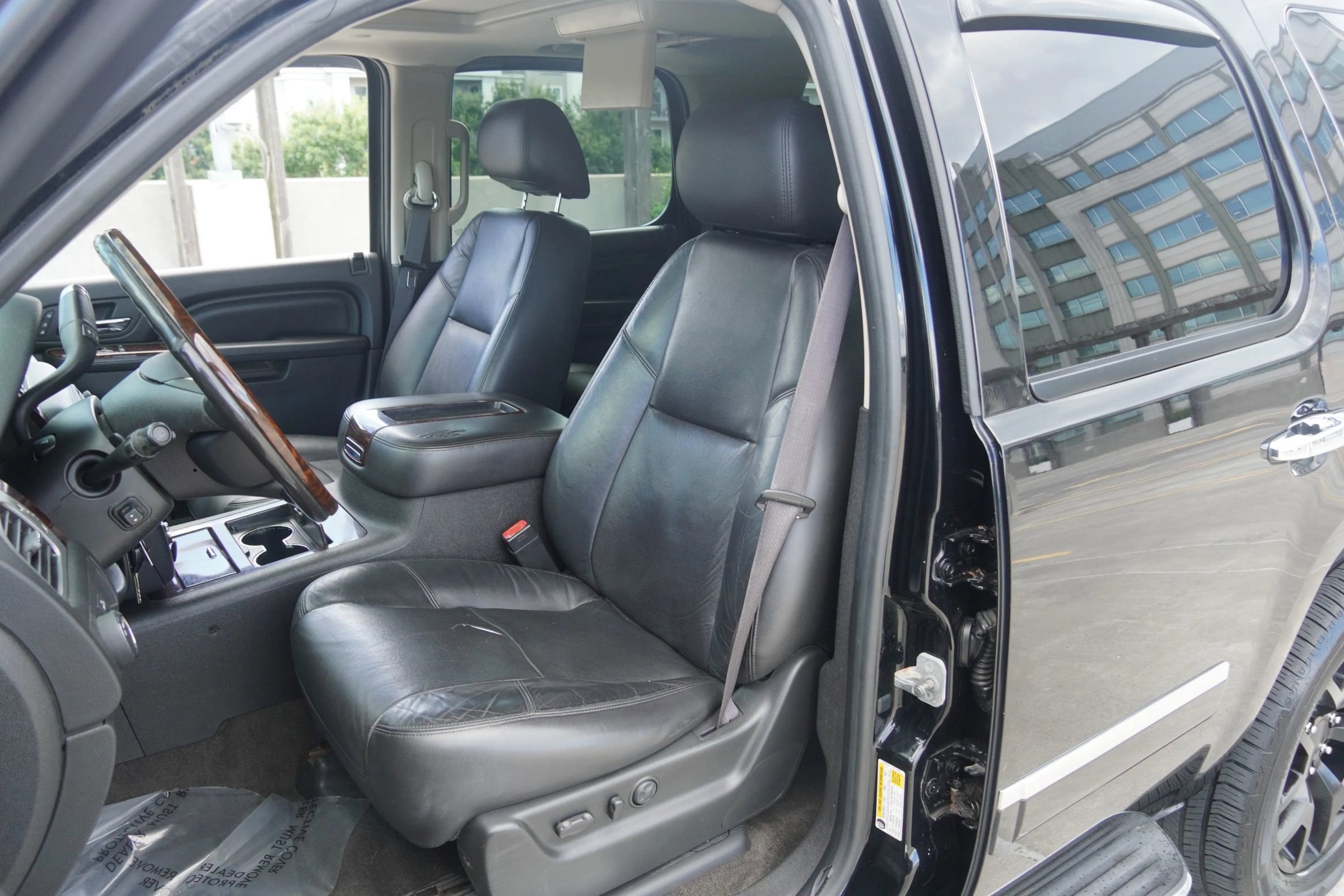 Used 2012 GMC Yukon Denali image 8