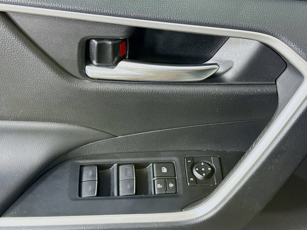 Used 2023 Toyota RAV4 XLE AWD/4WD image 22