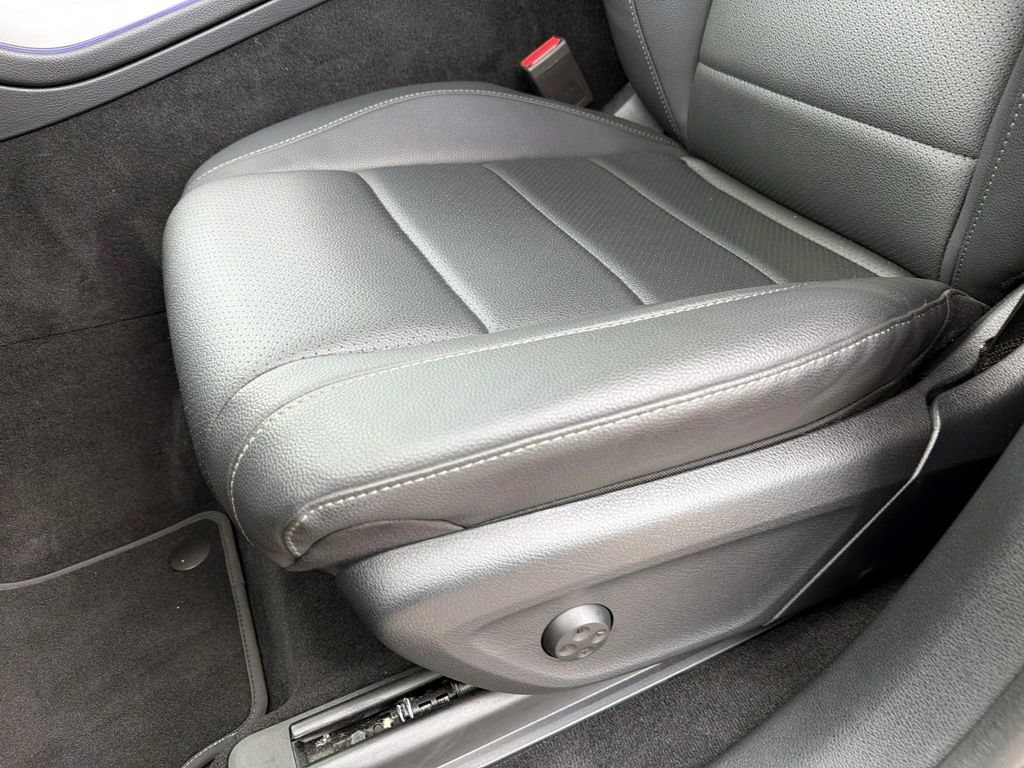 Used 2025 Mercedes-Benz GLE 450 4MATIC w/ Winter Package image 19