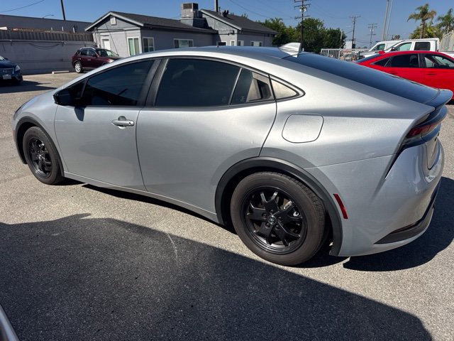 Used 2024 Toyota Prius LE FWD image 8