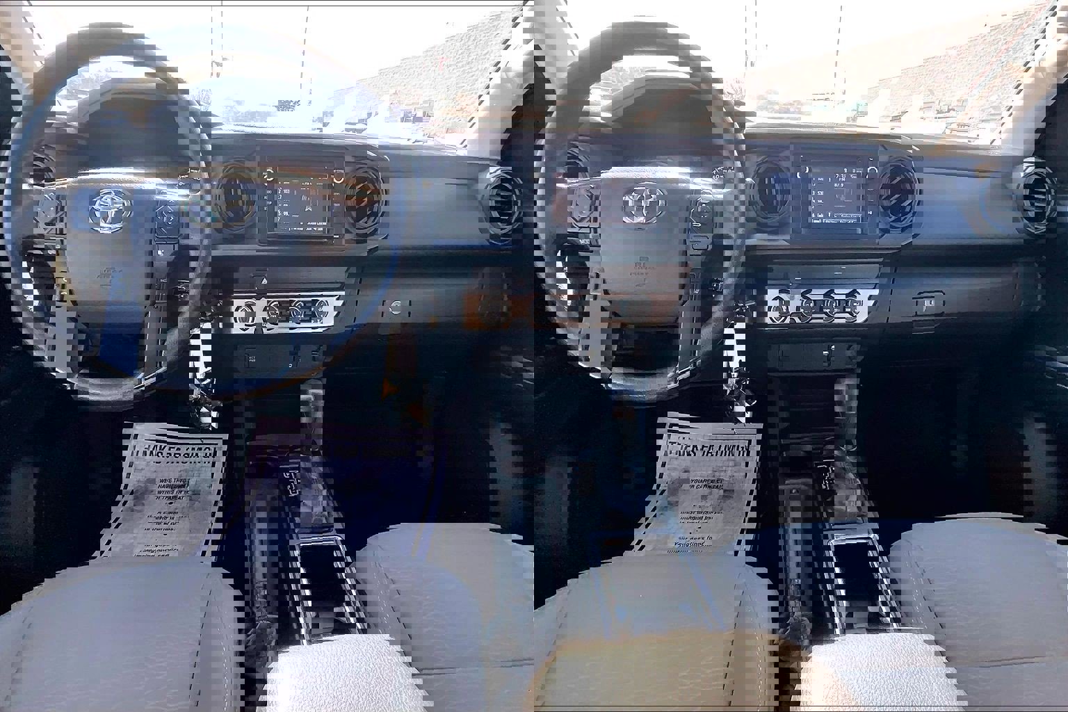 Used 2019 Toyota Tacoma SR w/ SR Convenience Package image 16