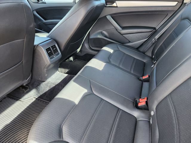 Used 2013 Volkswagen Passat 2.5 SE image 9