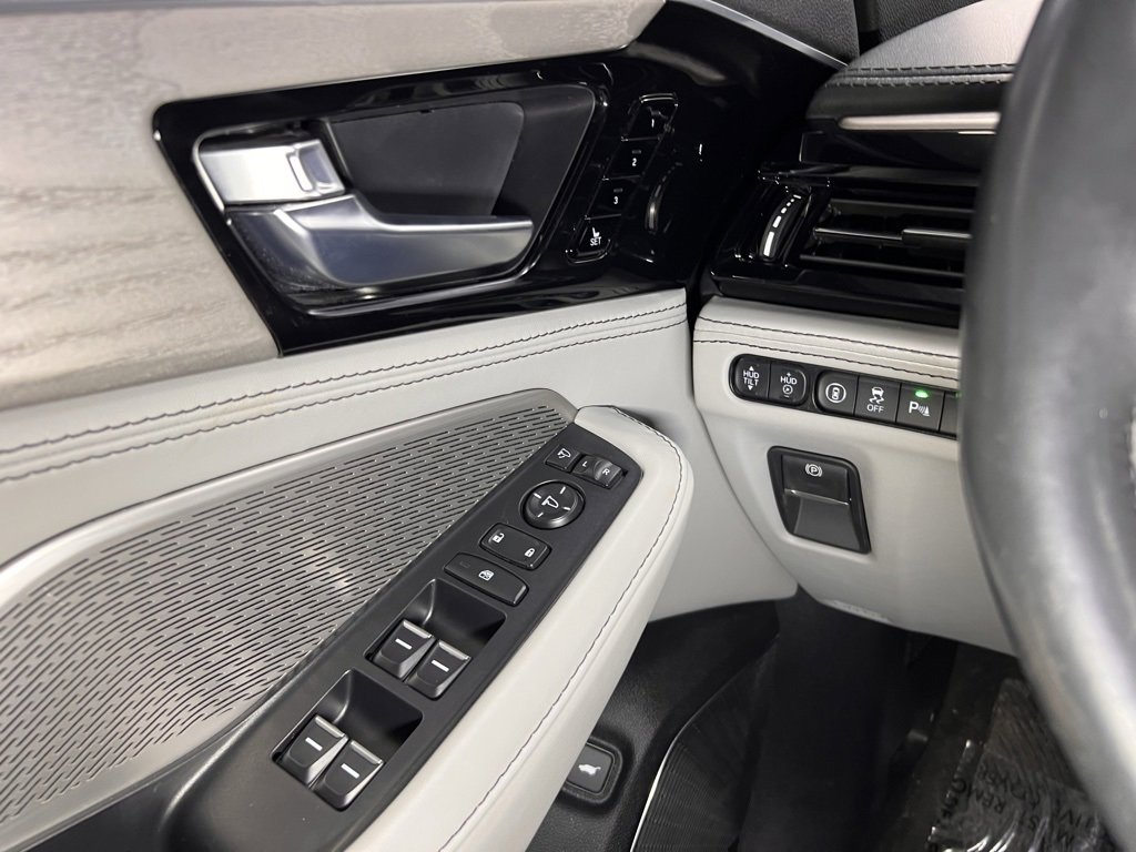 Used 2023 Acura MDX SH-AWD w/ Advance Package image 31