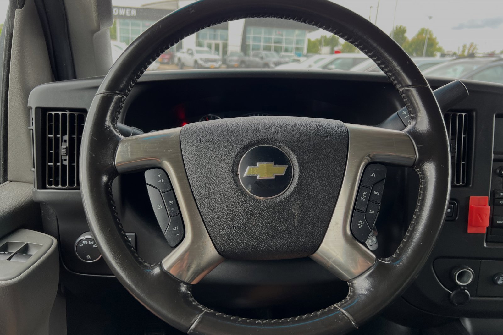 Used 2019 Chevrolet Express 3500 w/ Power Convenience Package image 21