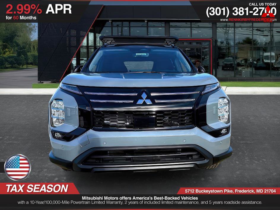 Used 2026 Mitsubishi Outlander Trail Edition image 2