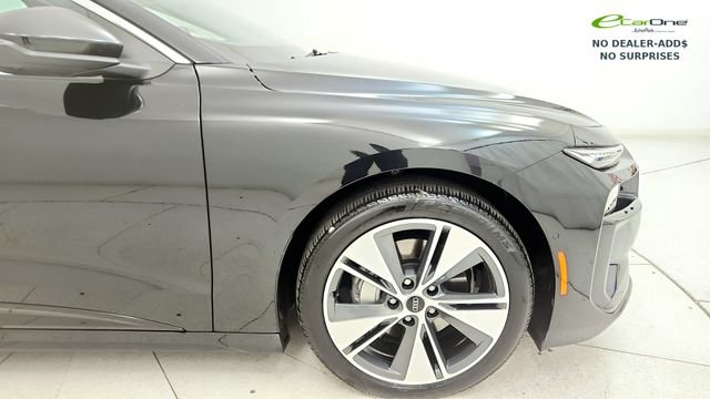 Used 2025 Audi A6 e-tron Premium Plus w/ Premium Plus RWD image 21