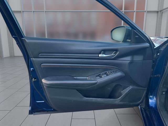 Used 2020 Nissan Altima 2.5 SR w/ Premium Package image 16