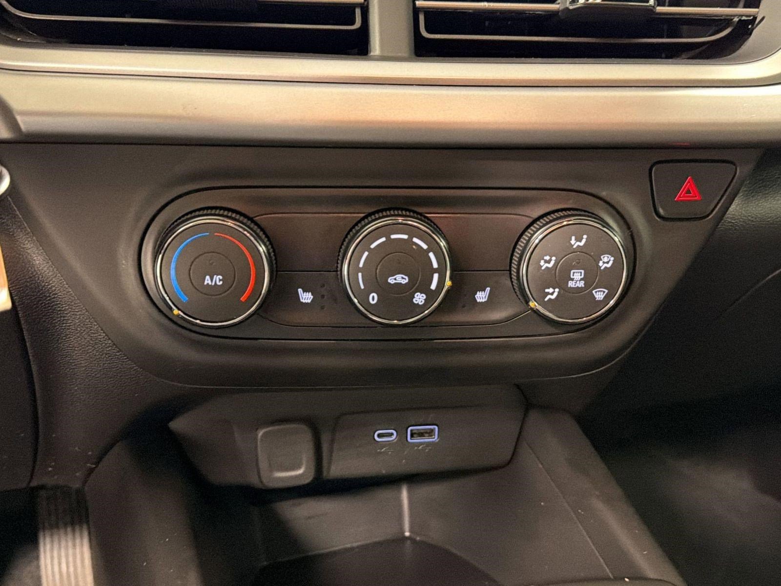 Used 2024 Chevrolet Trax RS w/ Driver Confidence Package image 16