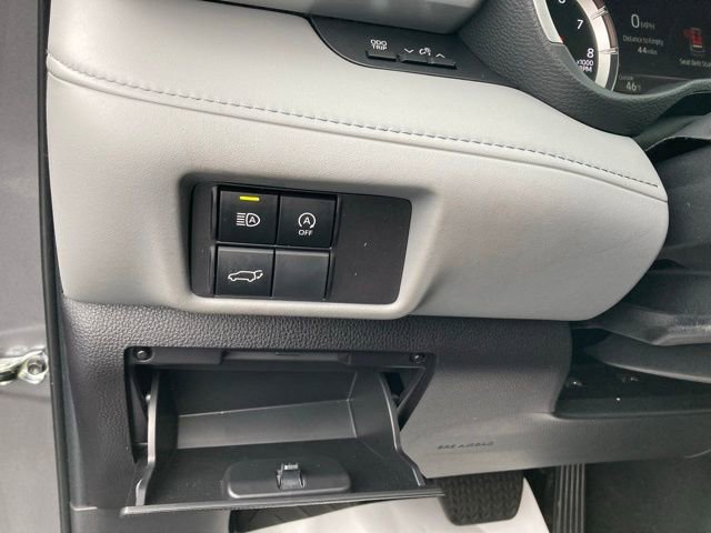 Certified 2023 Toyota Highlander XLE image 32