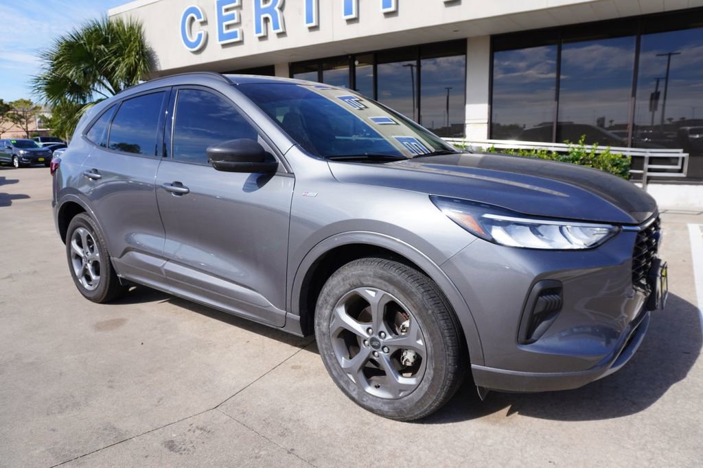 Used 2023 Ford Escape ST-Line w/ Tech Pack #1 image 1