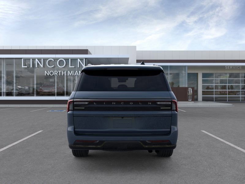 New 2025 Lincoln Navigator L Reserve w/ Jet Appearance Package image 5