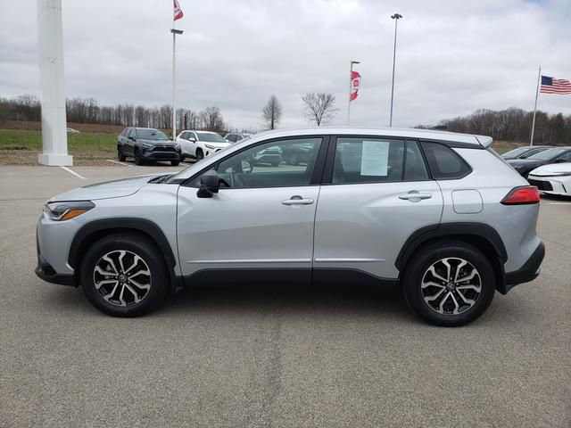 Used 2025 Toyota Corolla Cross AWD Hybrid image 9