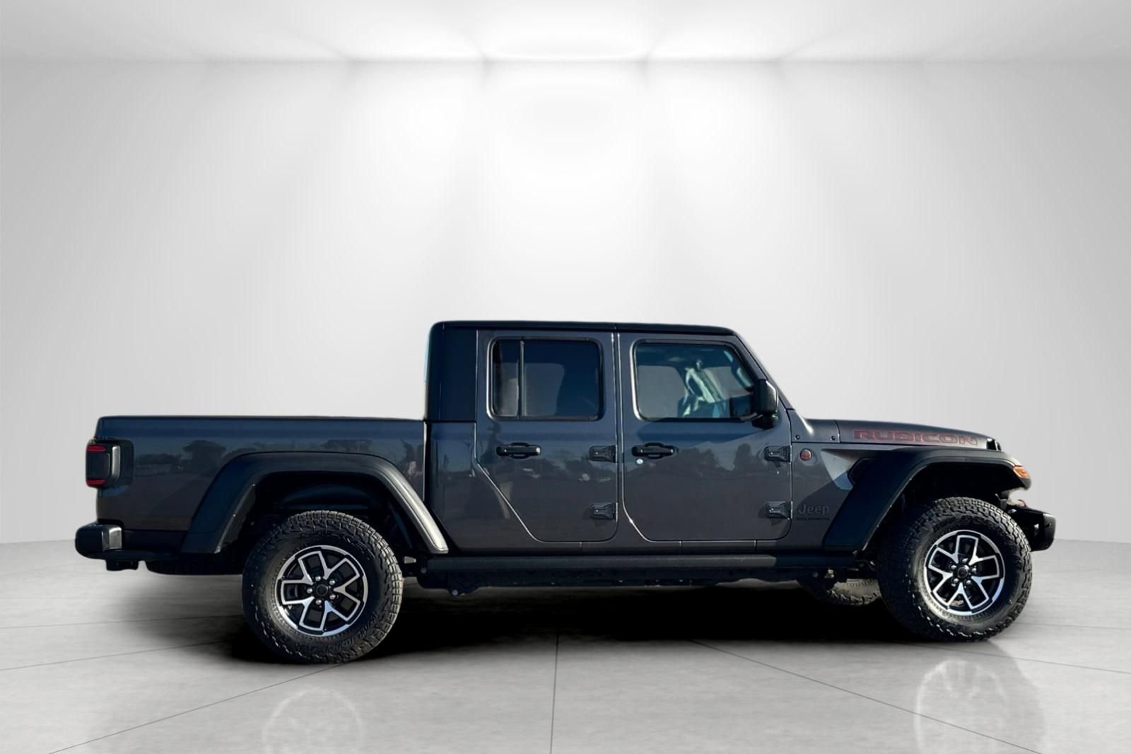 Used 2025 Jeep Gladiator Rubicon w/ Safety Group image 2