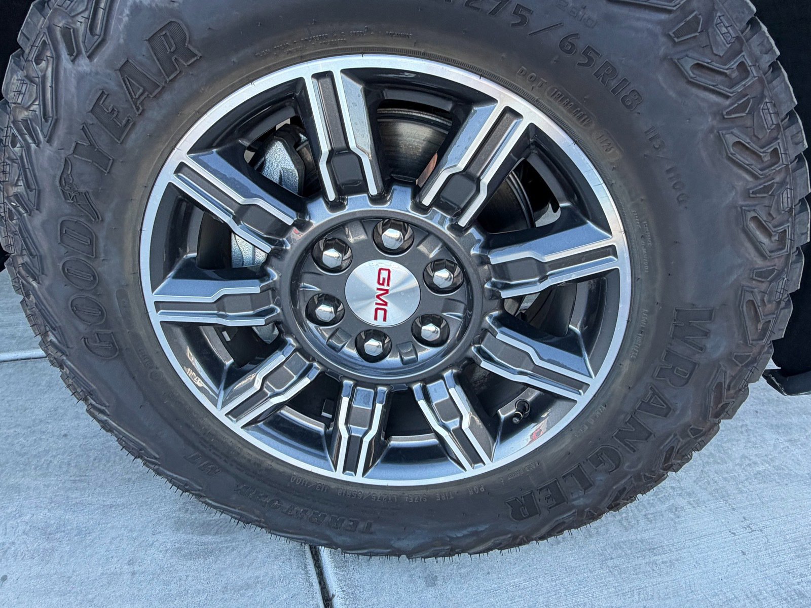 Used 2025 GMC Sierra 1500 AT4 image 31