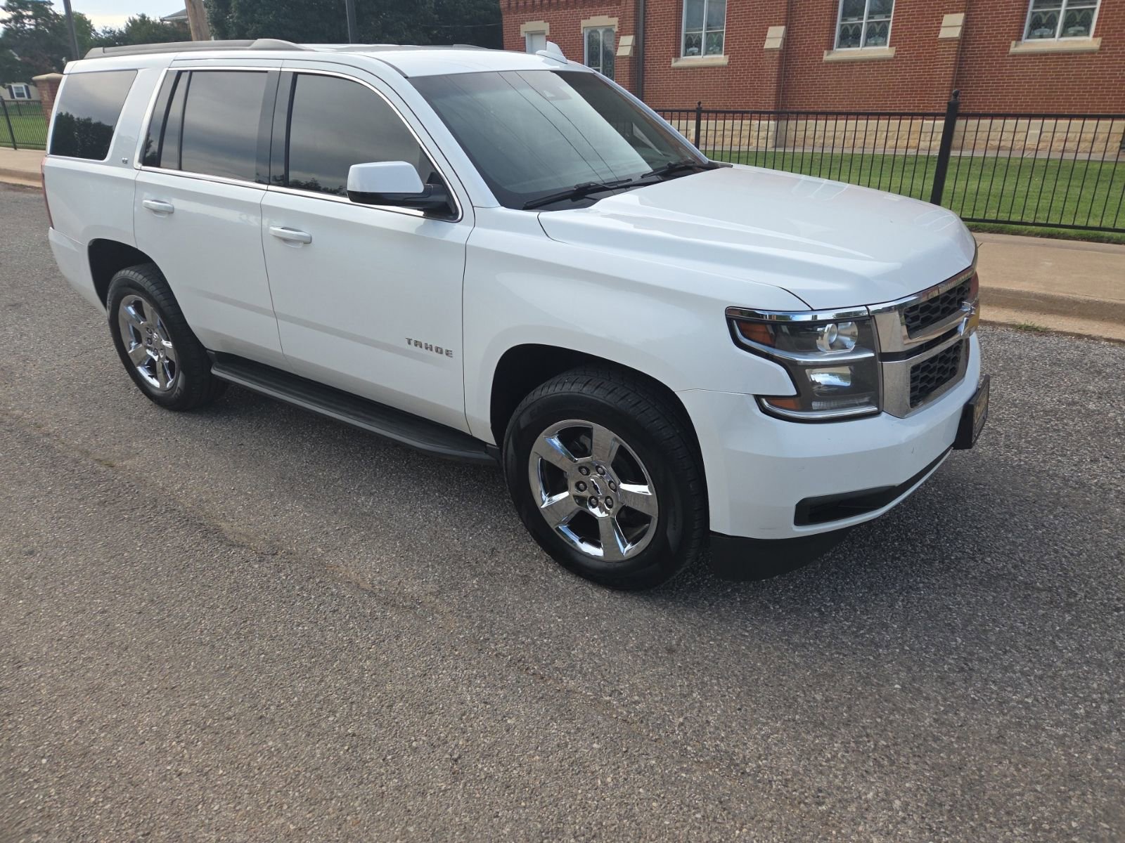 Used 2017 Chevrolet Tahoe LT AWD/4WD image 2