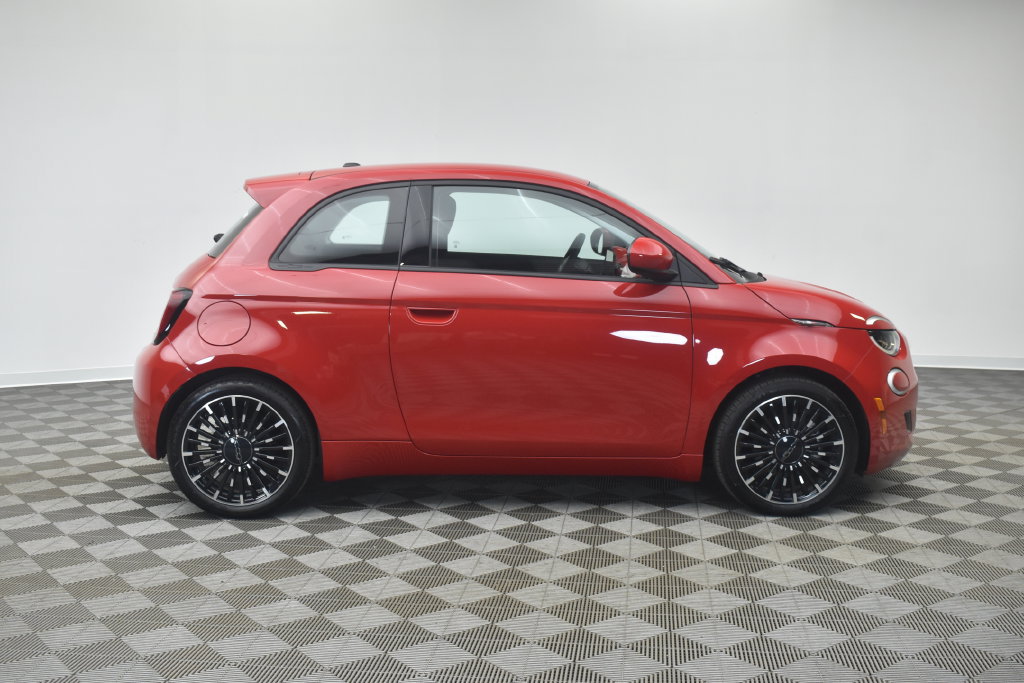 Used 2024 FIAT 500 e (RED) FWD image 8