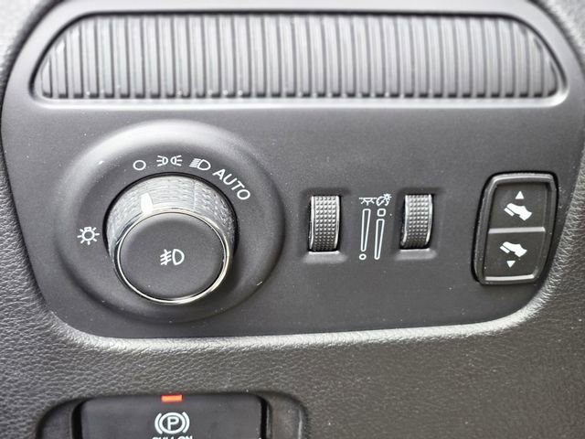 Used 2024 Jeep Wagoneer L Series II image 20