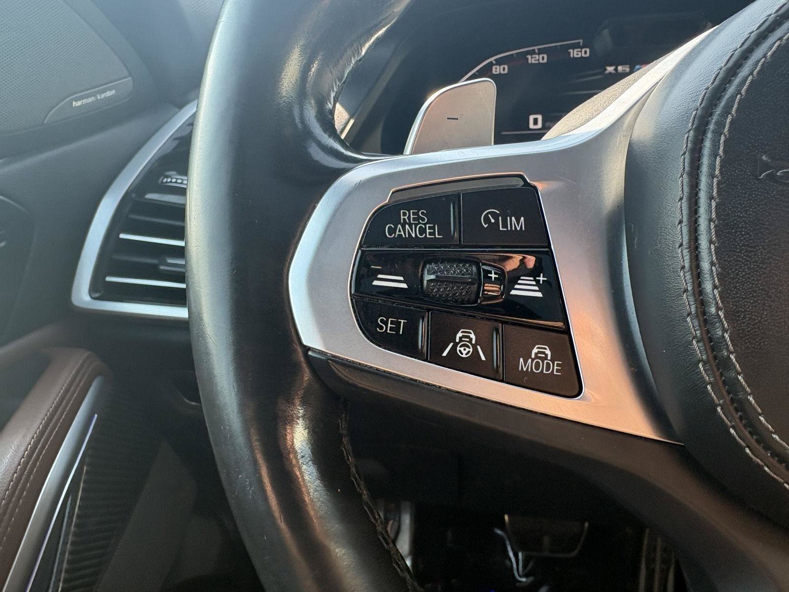 Used 2023 BMW X6 M50i w/ Executive Package AWD/4WD image 22