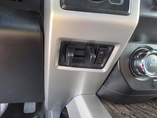 Used 2019 Ford F350 Lariat w/ Chrome Package image 26