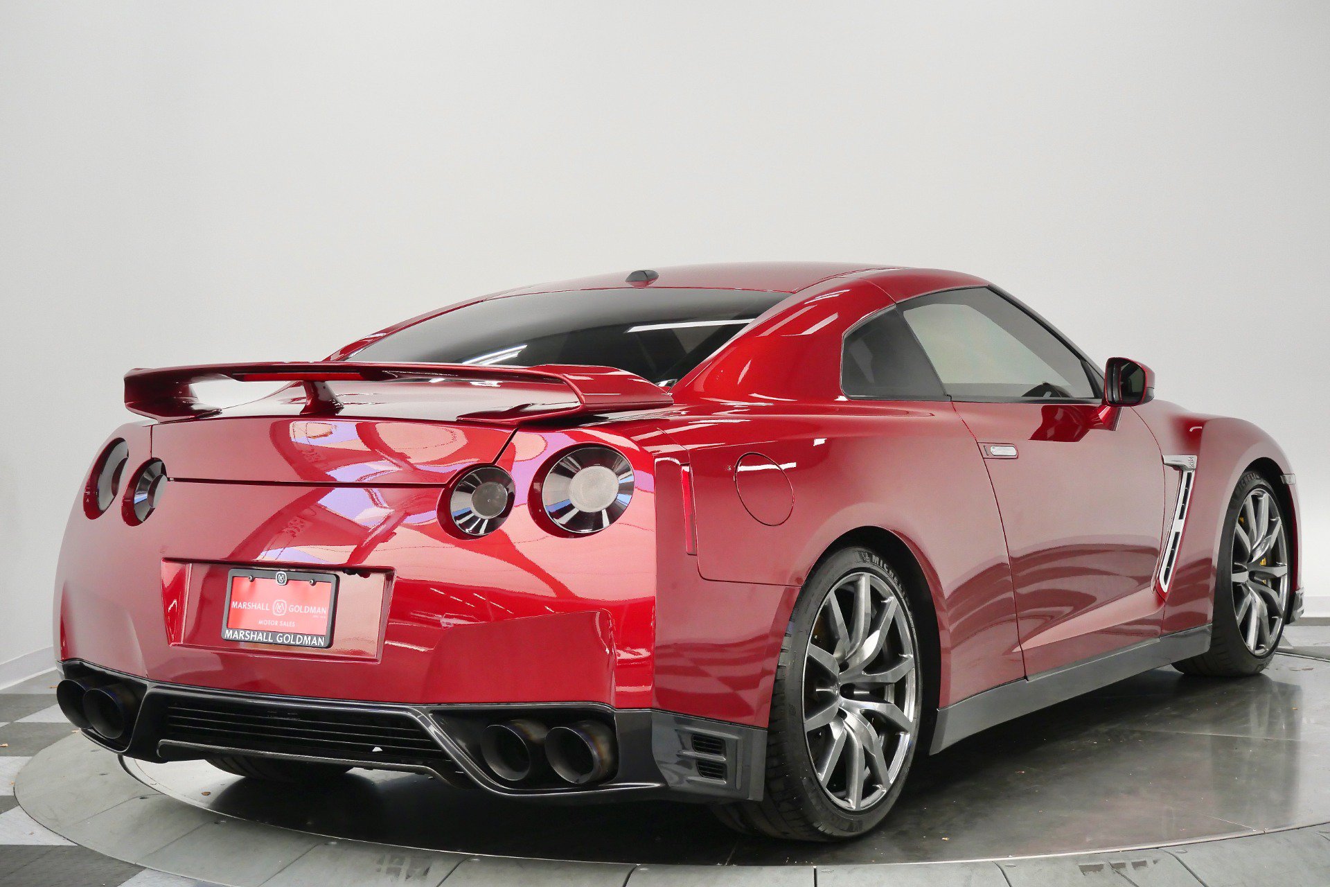 Used 2015 Nissan GT-R Premium AWD/4WD image 9