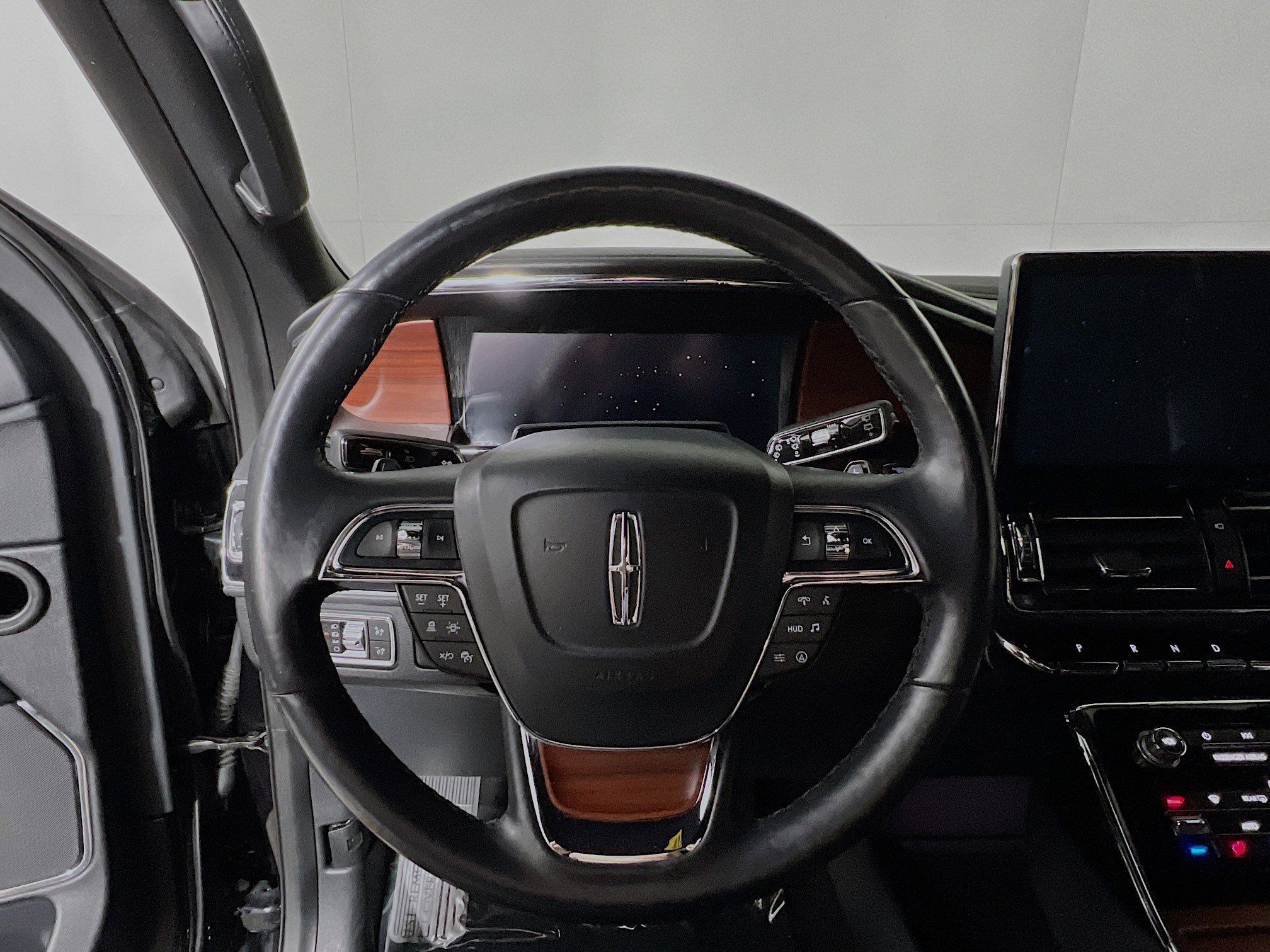 Used 2022 Lincoln Navigator Reserve image 18