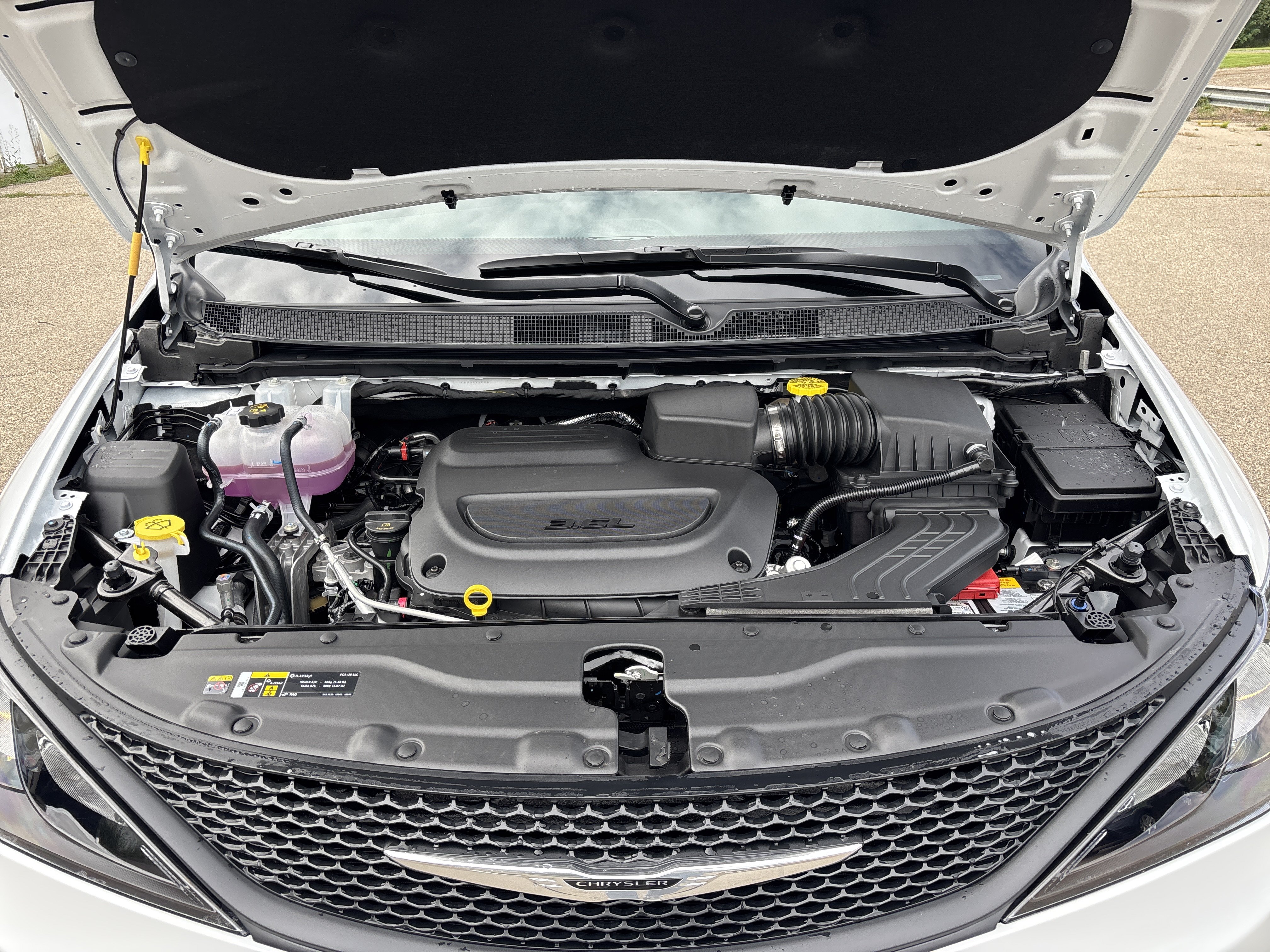 New 2027 Chrysler Pacifica LX FWD image 12