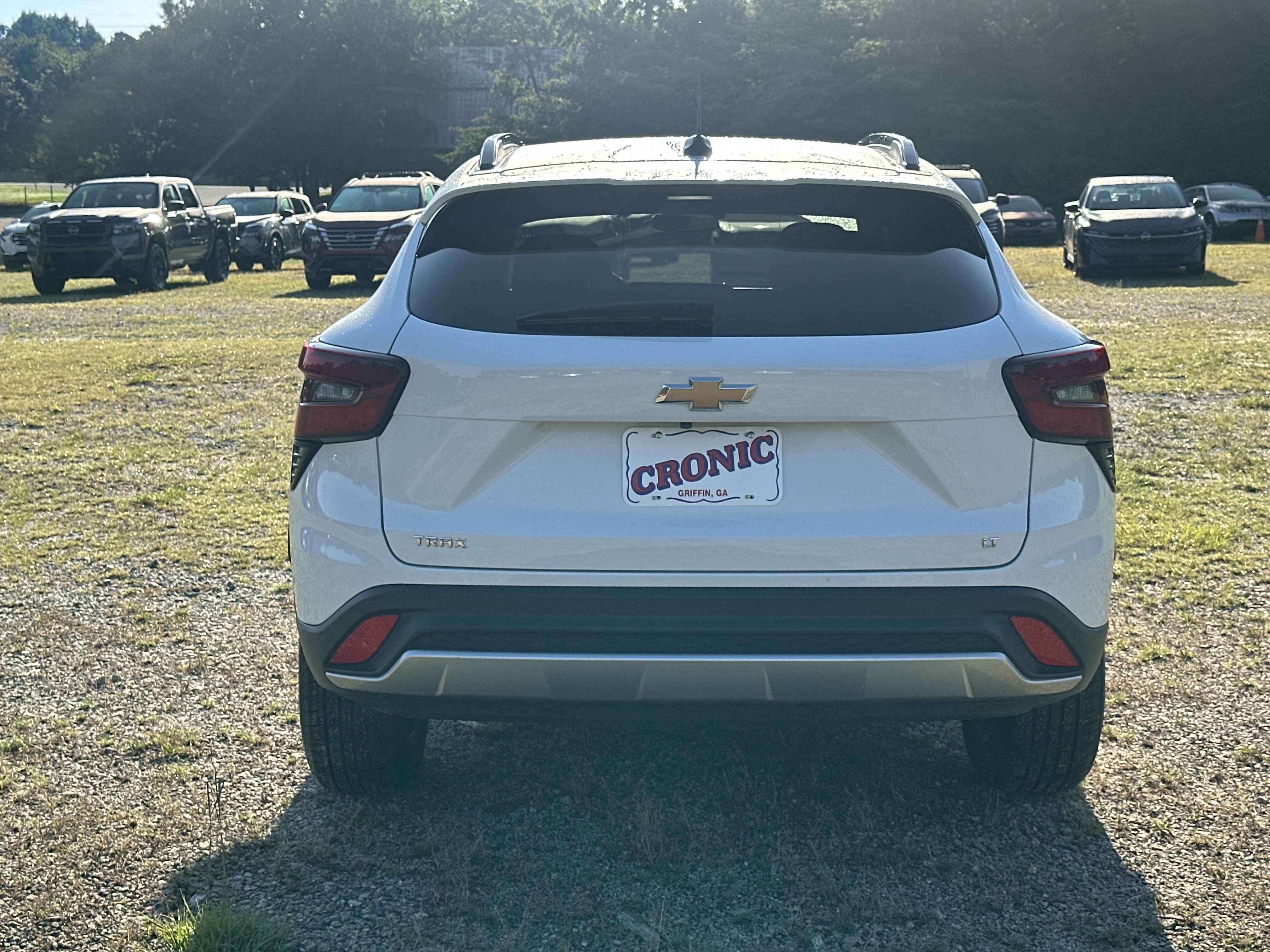 Used 2025 Chevrolet Trax LT FWD image 6
