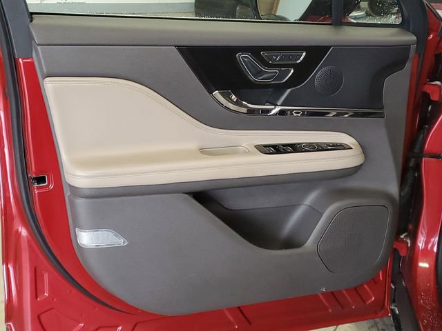 Used 2023 Lincoln Corsair AWD w/ Equipment Group 101A image 10