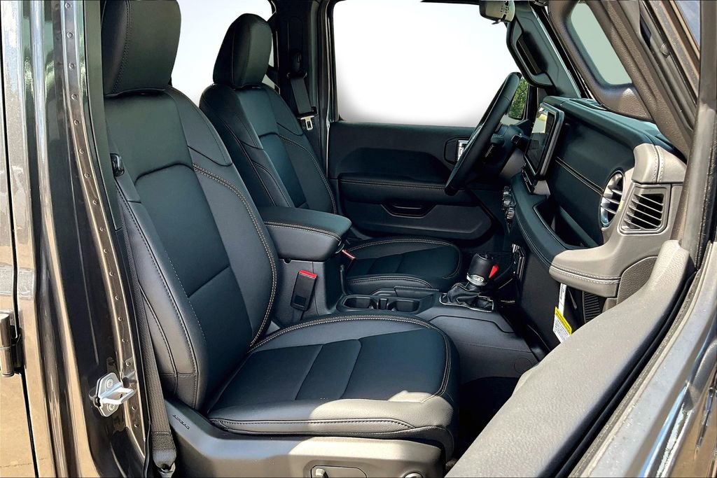 New 2025 Jeep Gladiator Sport image 8