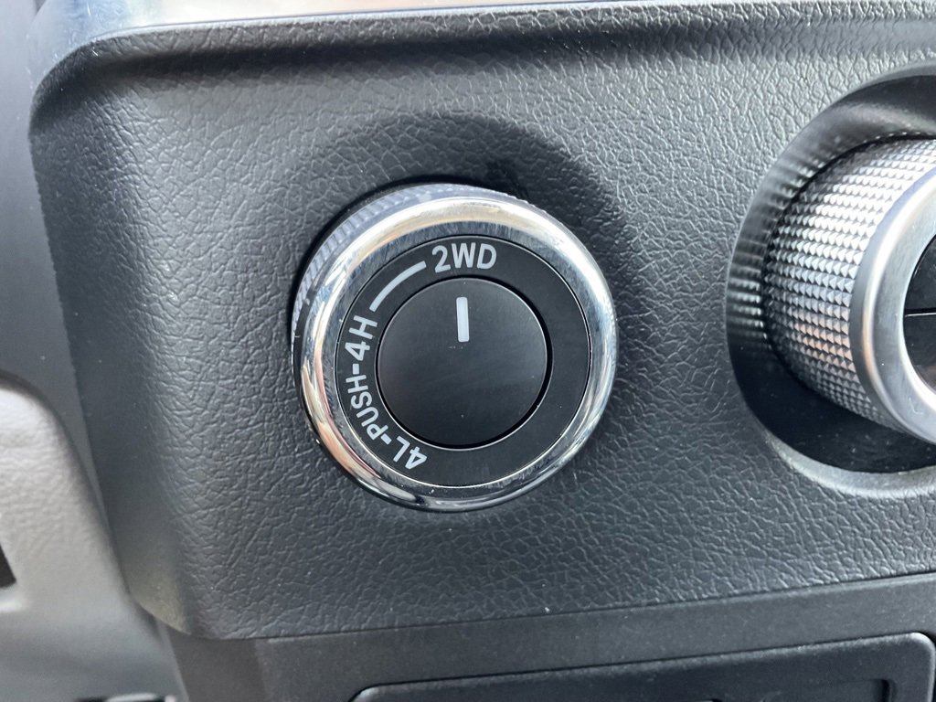 Used 2019 Toyota Sequoia Limited w/ Safety & Convenience Package image 18