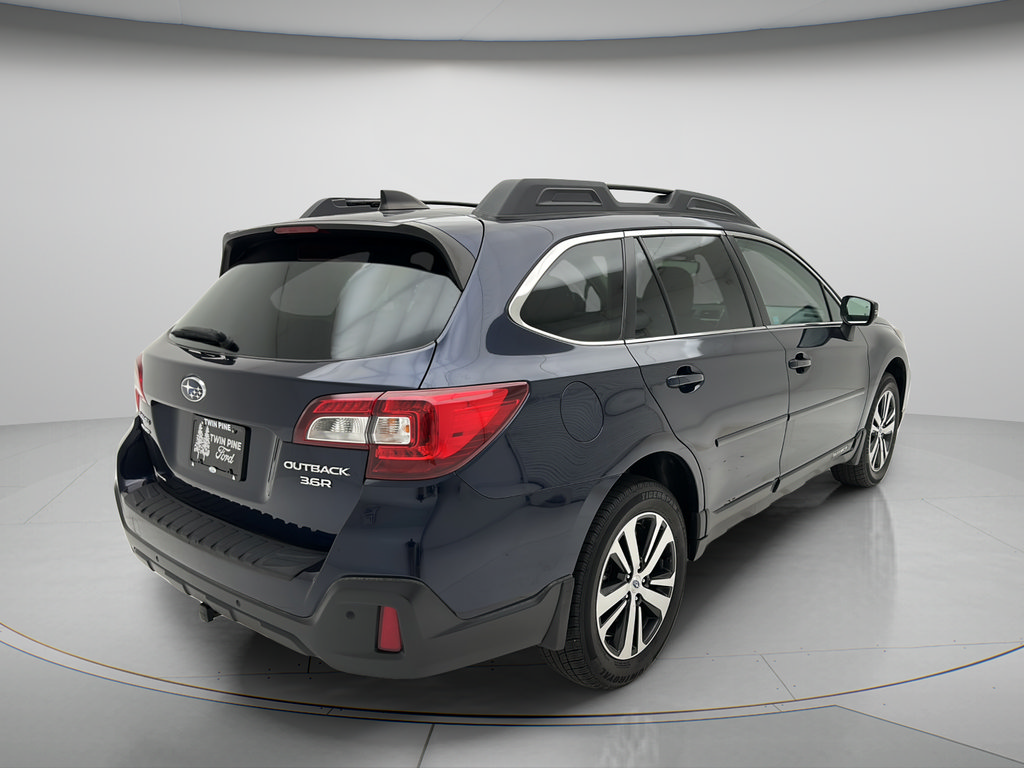 Used 2018 Subaru Outback 3.6R Limited AWD/4WD image 3