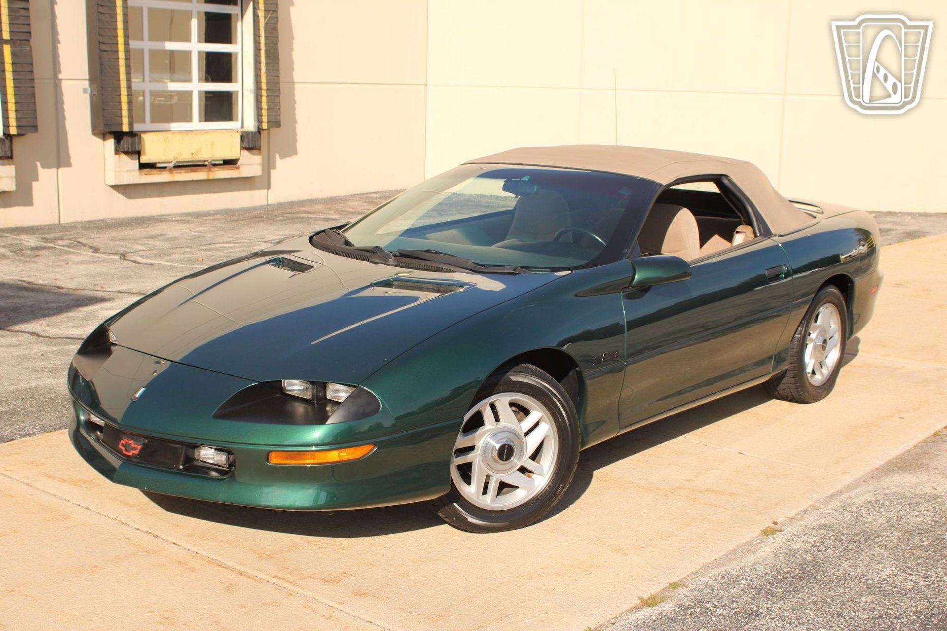 Used 1995 Chevrolet Camaro Z28 RWD image 2