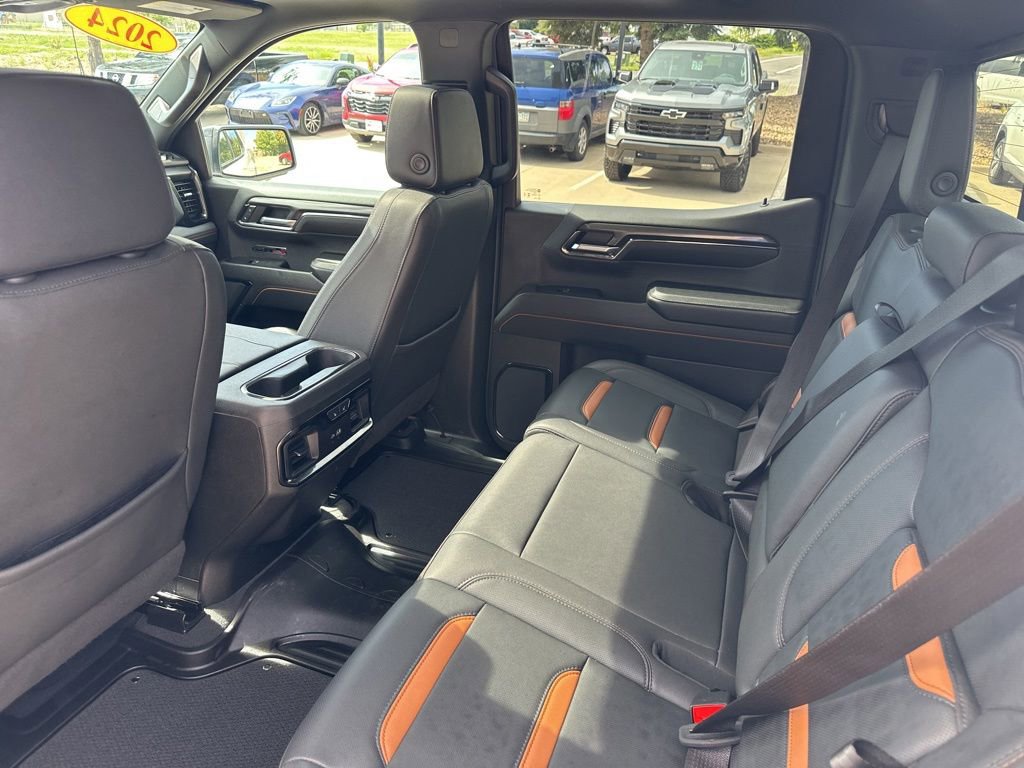 Used 2024 GMC Sierra 1500 AT4 w/ Technology Package AWD/4WD image 19