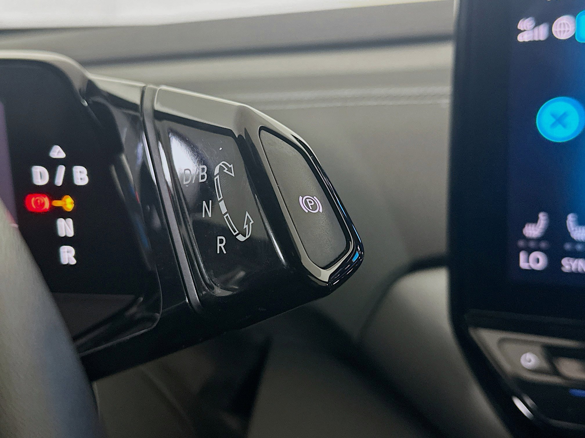 Used 2023 Volkswagen ID.4 Pro S RWD image 24