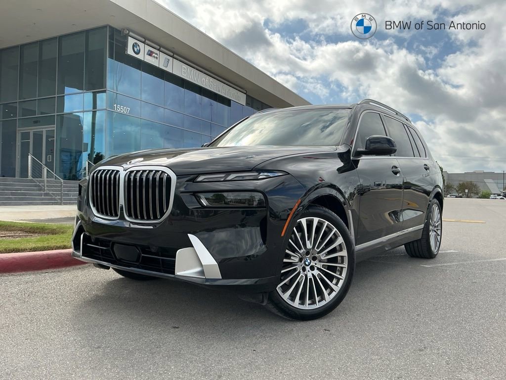 Certified 2025 BMW X7 xDrive40i AWD/4WD image 1